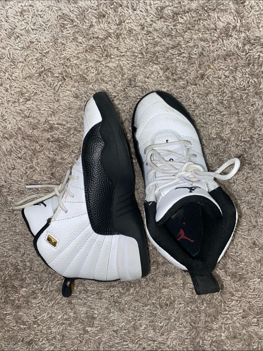 KIDS White and Black Basketball Shoes - Jordans